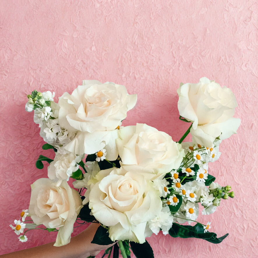 SURPRISE KISSES • Luxury Bouquet