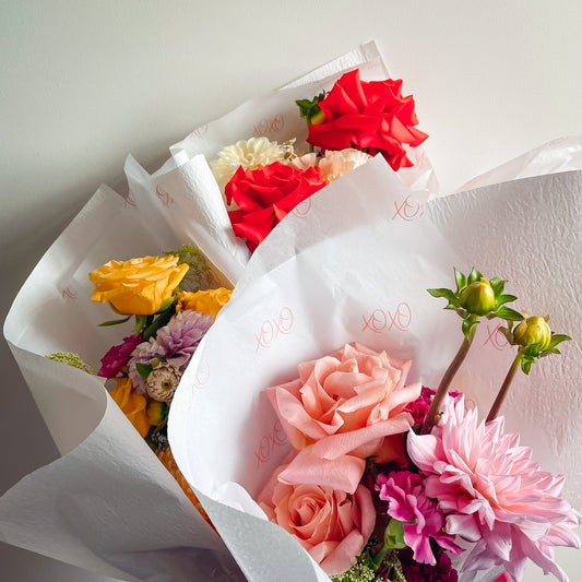 LITTLE KISSES • Mini Posy