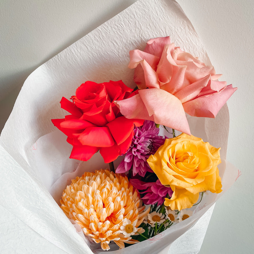 LITTLE KISSES • Mini Posy