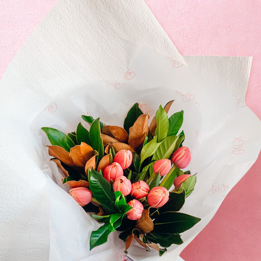 "TWO LIPS" KISS • Tulip Bouquet
